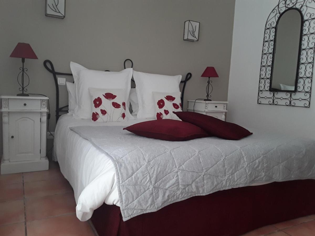 Bed and Breakfast Mas de l'ile à Avignon Extérieur photo